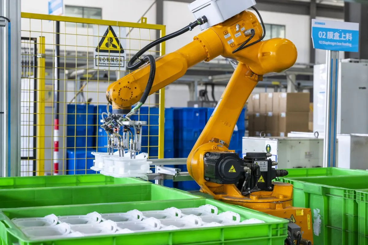 Bahkan emas permata, tetapi cinta di atas segalanya